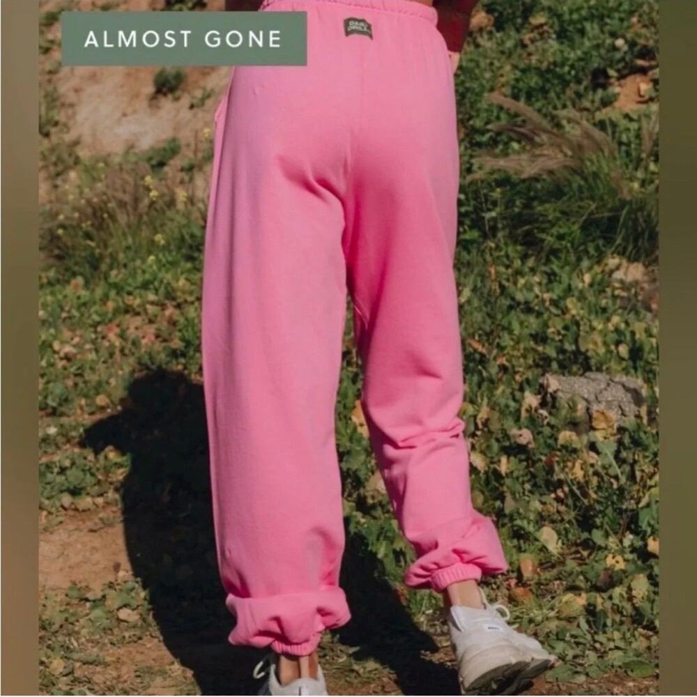 Daily Drills Relaxed Cuffed Jogger Sweatpants Hot Pink Size M/L